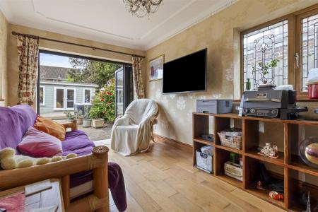 27 Withdean Avenue-010.JPG