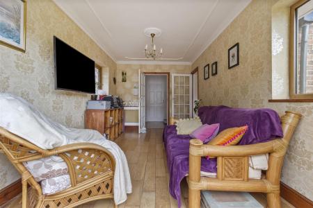 27 Withdean Avenue-011.JPG
