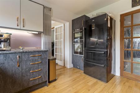 27 Withdean Avenue-009.JPG