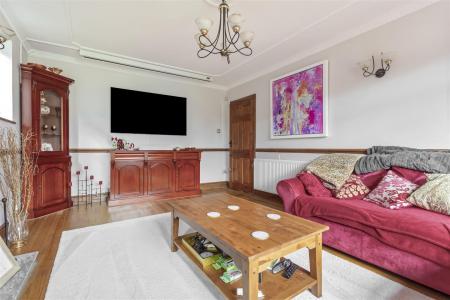27 Withdean Avenue-006.JPG