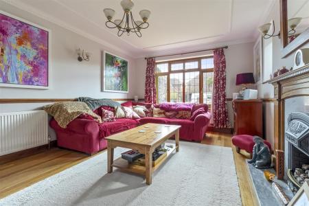 27 Withdean Avenue-005.JPG
