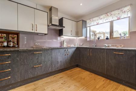 27 Withdean Avenue-008.JPG