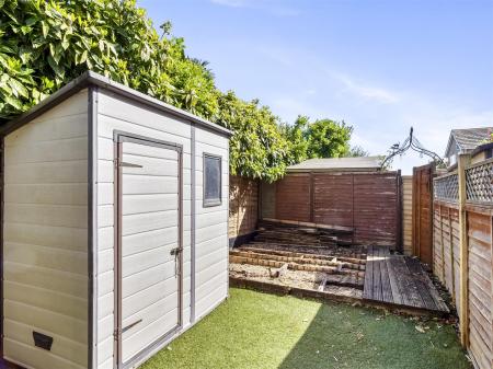 31 Chesham Close-004.JPG
