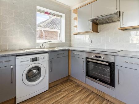 31 Chesham Close-010.JPG