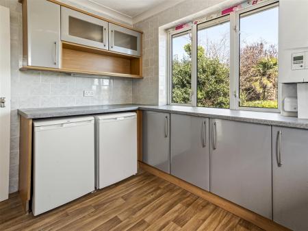 31 Chesham Close-011.JPG