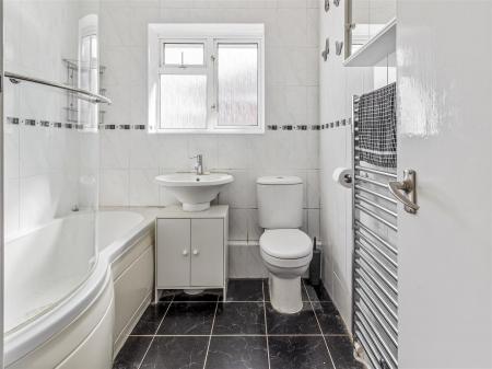 31 Chesham Close-012.JPG