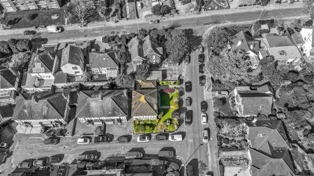 95 Lansdowne Road-001bw.jpg