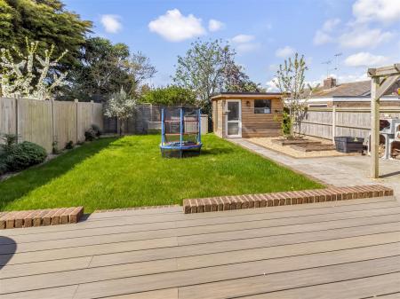 12 Poling Close-011.JPG
