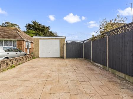 8 Rothesay Close-021.JPG