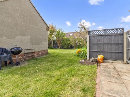 8 Rothesay Close-017.JPG