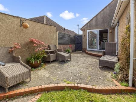 8 Rothesay Close-020.JPG