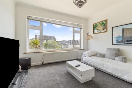 66 Adur Avenue-001.JPG