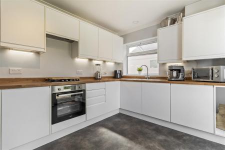 66 Adur Avenue-013.JPG