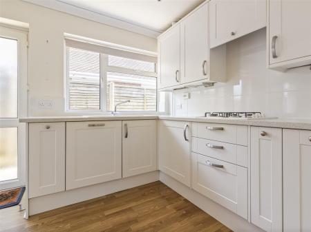 9 Sandown Avenue-003.JPG