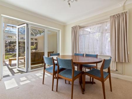 9 Sandown Avenue-009.JPG