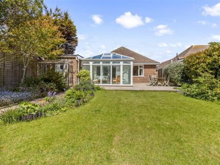 9 Sandown Avenue-014.JPG