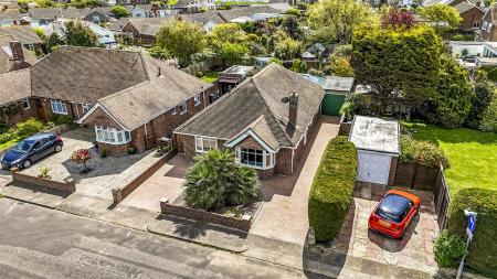 9 Sandown Ave Drone-006.JPG