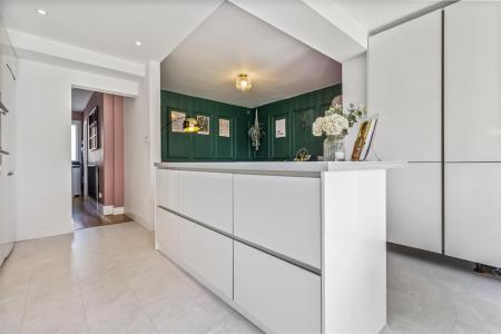 7 Chancton View Road-008.JPG