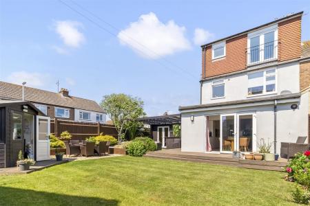 7 Chancton View Road-022.JPG