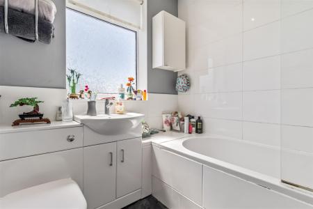 7 Chancton View Road-009.JPG