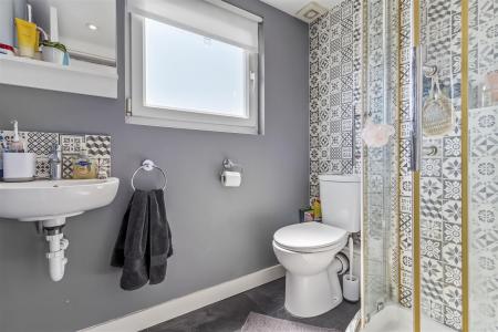 7 Chancton View Road-015.JPG