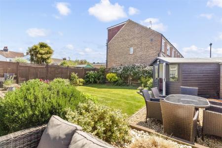 7 Chancton View Road-027.JPG