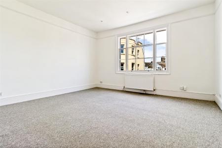 Park Crescent, 11D-001.jpg