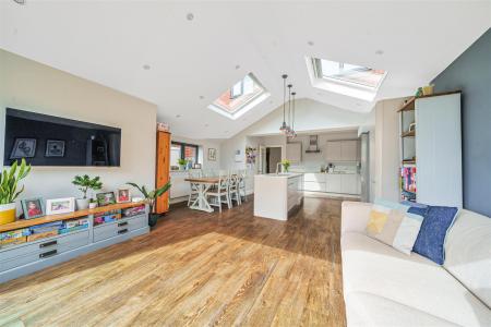 Dulwich Way - Family area.jpg