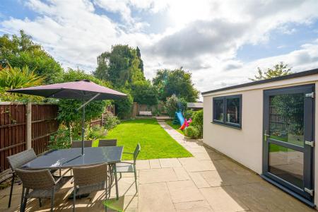 Dulwich Way - Garden (2).jpg