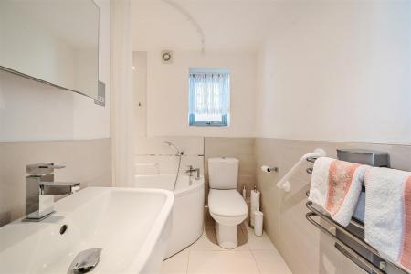 Southam Mews - Bathroom.jpg