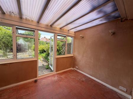 Sherborne Way - Conservatory.jpg