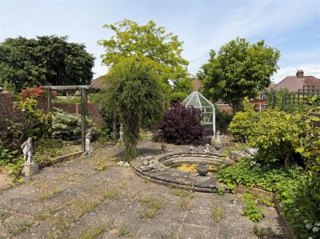 Sherborne Way - Garden.jpg