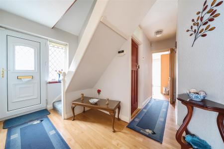 Sherborne Way - Hallway.jpg