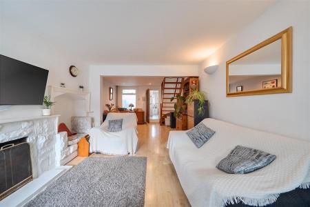 New Road - Lounge diner.jpg