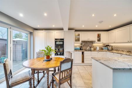 New Roas - Diner.jpg