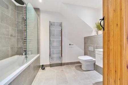 The Potato Barn - Bathroom.jpg