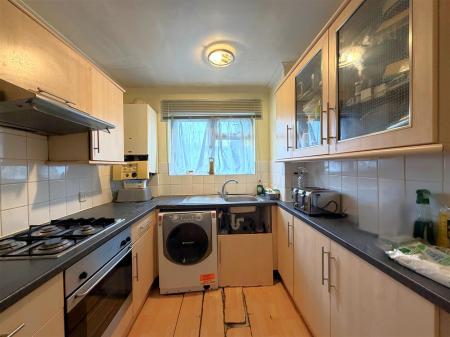 Grove Crescent - Kitchen.jpg