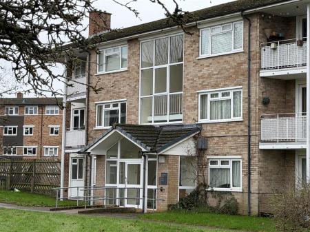 Grove Crescent - Entrance.jpg