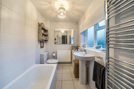 New Road - Bathroom.jpg