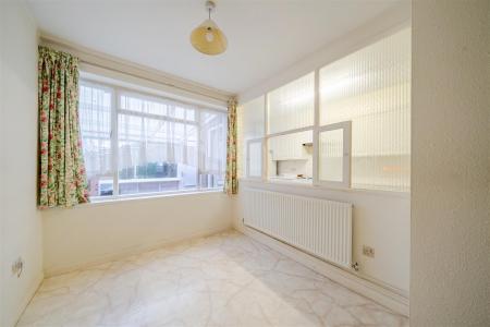 Barton Way - Dining Room 1.jpg