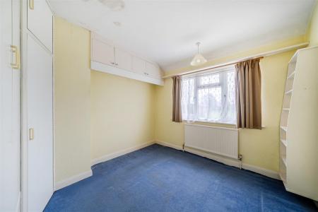 Barton Way - Bed 2.jpg