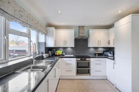 Sherborne Way - Kitchen (2).jpg