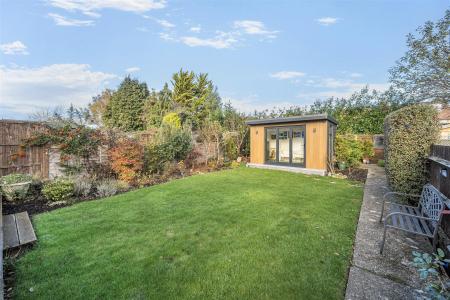 Sherborne Way - Garden 1.jpg