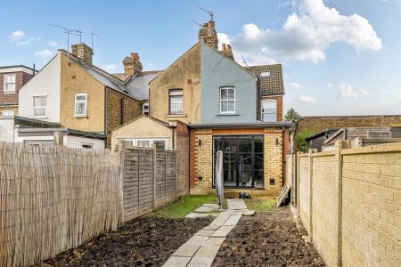 Yorke Road - Rear.jpg