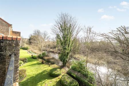 Salters Close - View.jpg