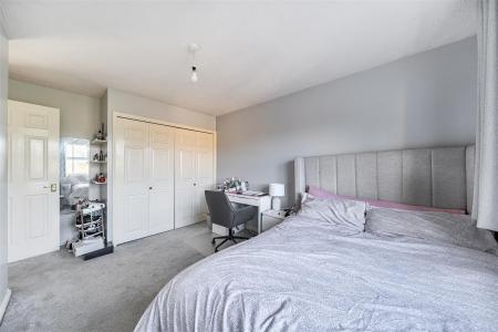 Salters Close - Bedroom 1.jpg