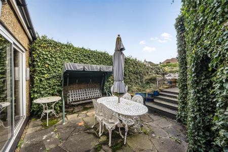 Baldwins Lane - Garden 3.jpg