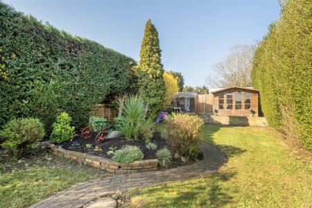 Durrants Drive - Garden.jpg