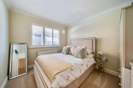 Durrants Drive - Bed 2.jpg