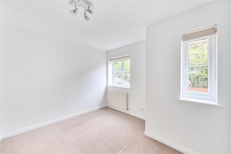 Mallard Court - Bed 2.jpg